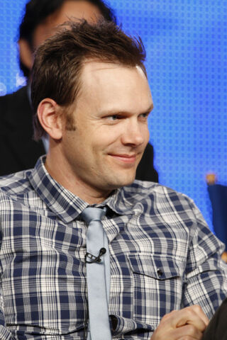 File:Joel McHale.jpg
