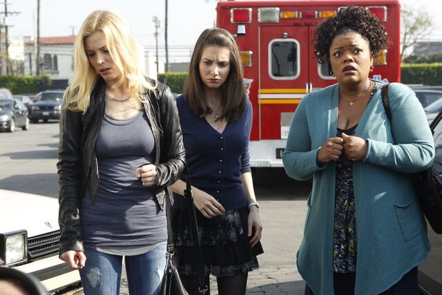 File:2x16 Promotional photo 3.jpg