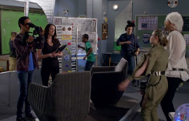 File:S06E08-Abed filming.jpg