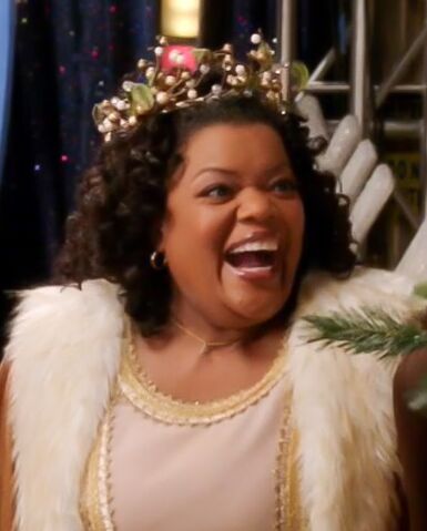 File:Glee Club Shirley.jpg
