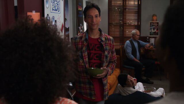 File:1x17 Abed 2.jpg
