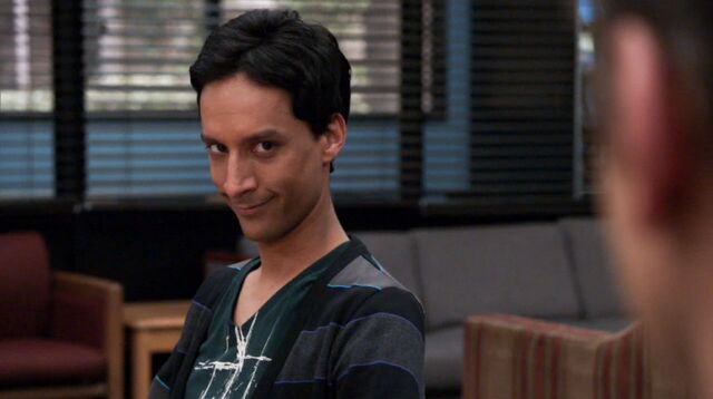 File:1x17 Abed 3.jpg