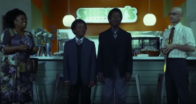 File:S05E03-Shirley Sandwich re-opening.jpg