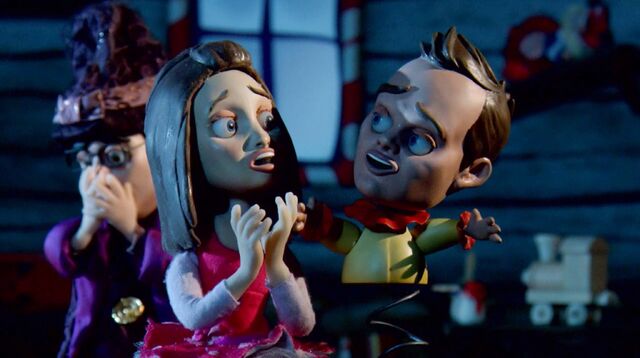 File:2x11 Ballerannie and Jeff in a Box 1.jpg
