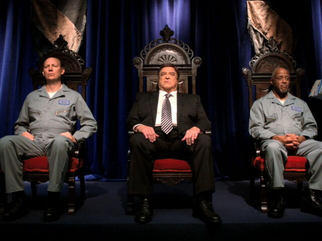 File:3x06-Murray Laybourne thrones.jpg