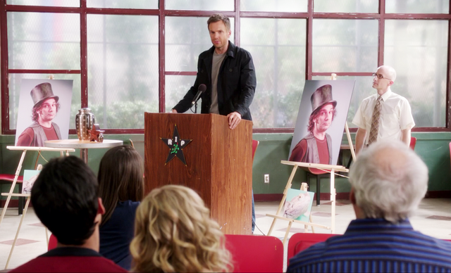 File:Jeff at the podium.png