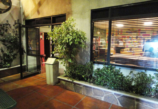 File:Outside student lounge.jpg