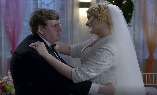 File:S06E12-Stacy and Garrett dancing.jpg