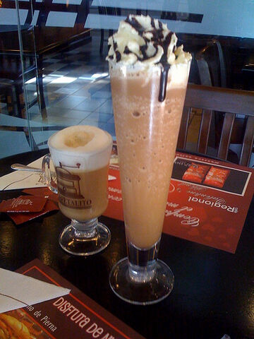 File:Grande tu Frappuccino.jpg