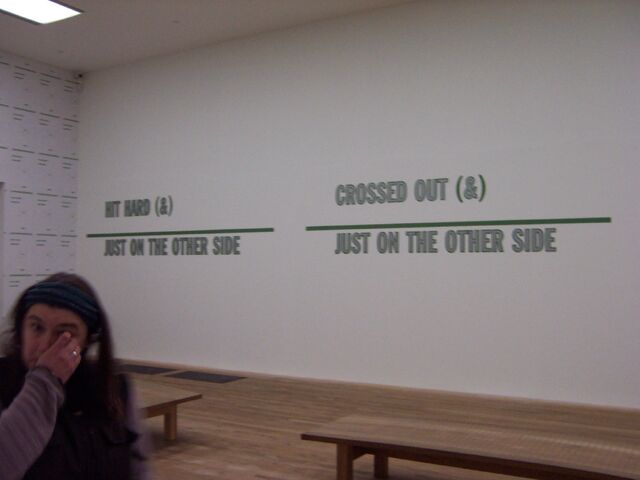 Fichier:LawrenceWeinerTateModern-4239.jpg