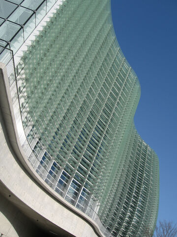 Fichier:Kisho+Kurokawa+Curtain+Wall-8575.jpg