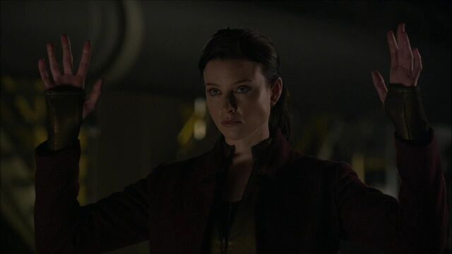 File:1x02 arrest me.jpg