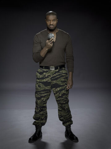 File:Promo Travis S1 01.jpg