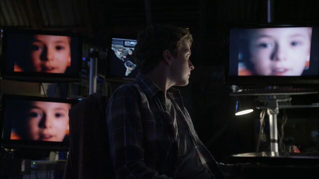 File:1x02 cmr slideshow.jpg