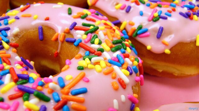 File:Doughnuts with sprinkles.jpg