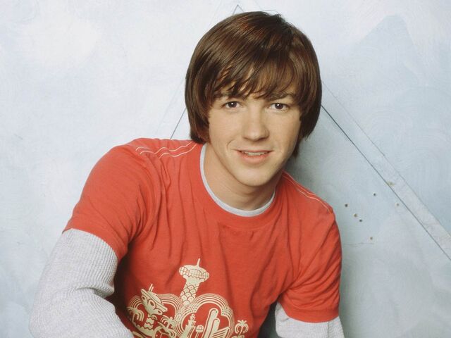 File:Drake Bell.jpg