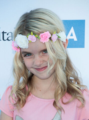 File:McKenna+Grace+15th+Annual+Party+Pier+Hosted+lIKTxEaEBQgl.jpg