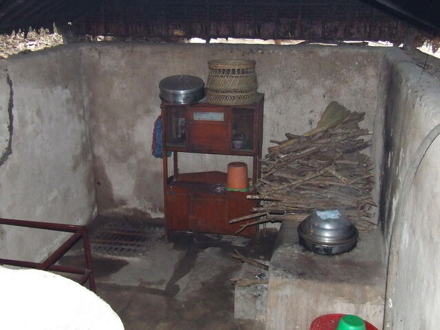 File:Cu Chi Tunnels 11.jpg