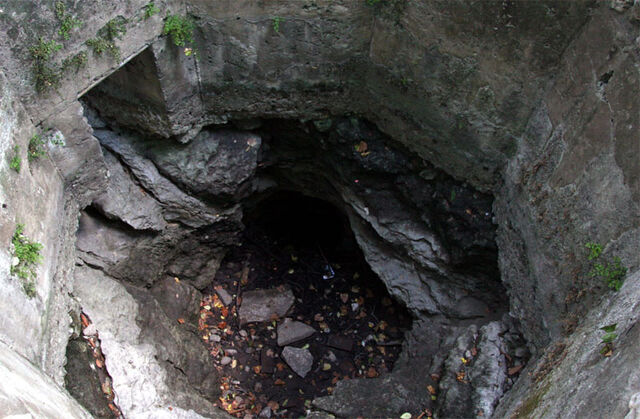 Datei:Hole.jpg