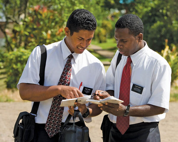 File:Missionaries-men-mormon2.jpg