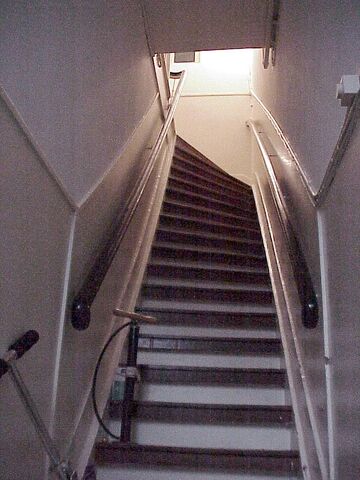 File:Stairs.jpg