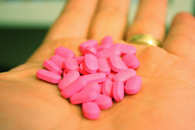 File:Benadryl-Diphenhydramine.jpg