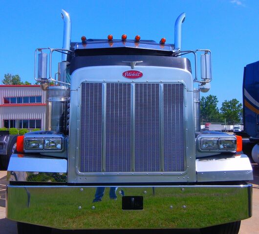 Datei:Peterbilt.jpg