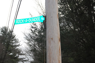 Rock-a-dundee rd sign