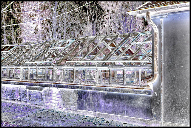 Datei:Wer-im-glashaus-sitzt-c13ce57f-c4ac-4cf4-912d-fa7c84c009c5.png