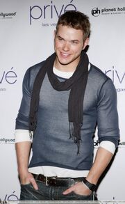 Kellan Lutz profile.jpg