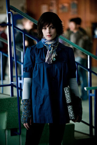 Archivo:Alice-cullen-ashley-greene-new-moon-1-.jpg