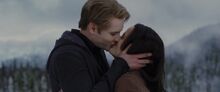 Carlisle-and-Esme-twilight-couples-36865513-1920-800