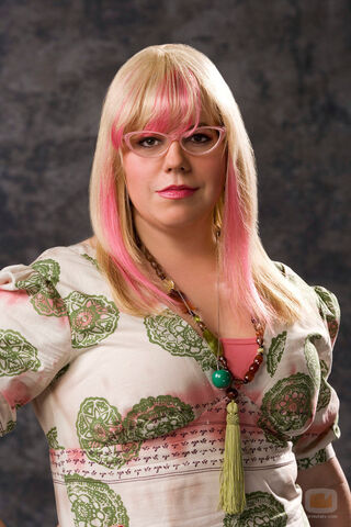 File:Penelope-Garcia-penelope-garcia-20020005-800-1200.jpg