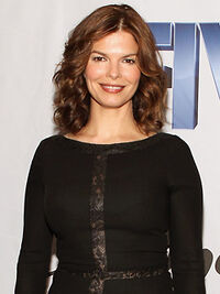 JEANNE-TRIPPLEHORN 240