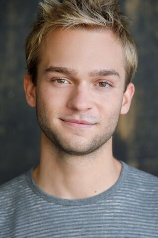 File:Devon Gearhart.jpg
