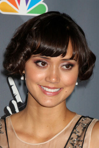 File:Dia Frampton.jpg