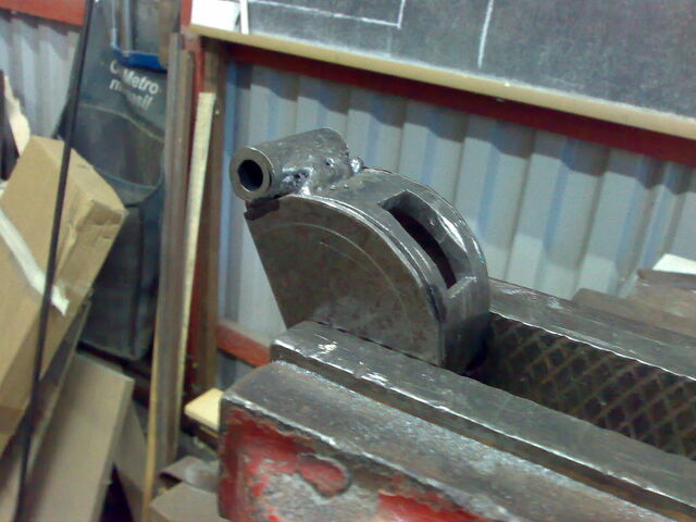 File:Making the nut-15.jpg