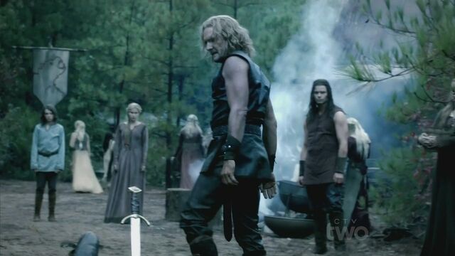 File:Mikael-3x08-Ordinary-People-mikael-the-vampire-hunter-26537405-1280-720.jpg