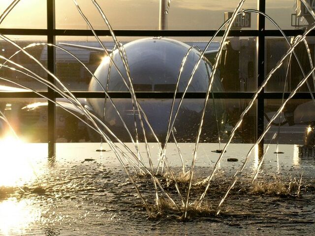 File:Fountain-detroit.jpg