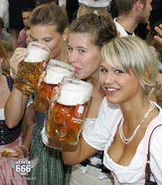 Beer-drinking-girls-cheers