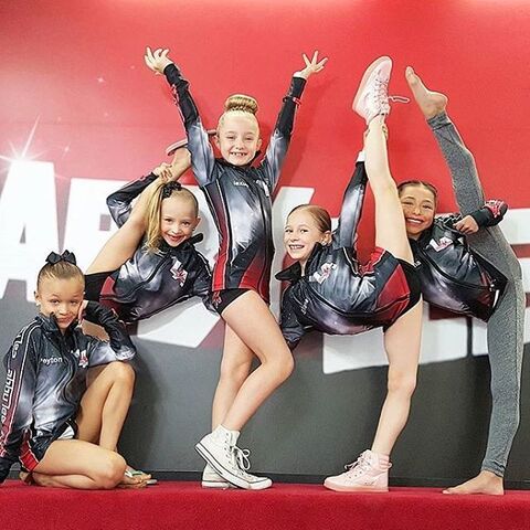 File:630 Mini team.jpg