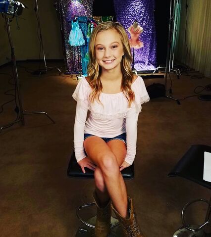 File:708 Maesi at interviews.jpg