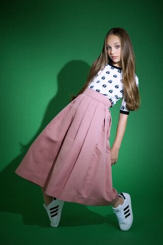 File:Maddie Elle Magazine 11.jpg