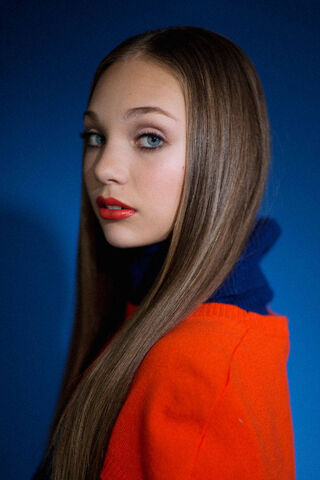 File:Maddie Elle Magazine 12.jpg