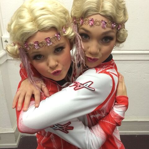File:JoJo and Maddie 2015-01-14.jpg