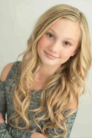 File:Maesi S7.5 Headshot.jpg