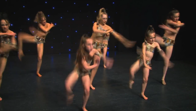 File:Dance Mums group 2.png