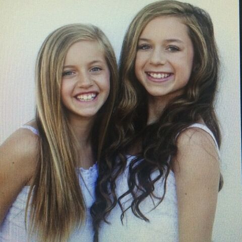 File:Kayla and Talia 2014-09-21.jpg