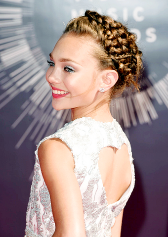 File:Maddie vma 2014 2.png