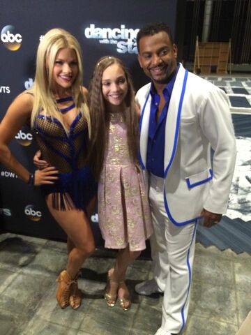 File:Maddie DWTS 4.jpg